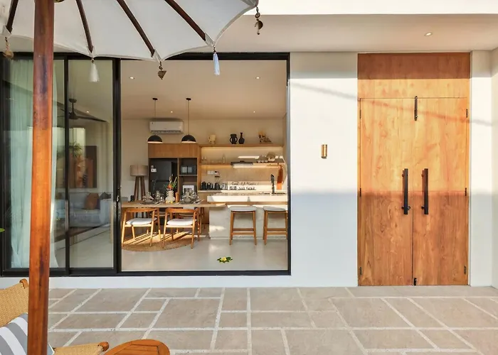 Modern Luxury 3br - Minutes To Kedungu