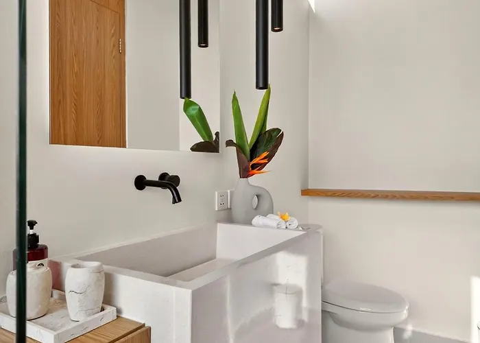 Modern Luxury 3br - Minutes To Kedungu Ferienhaus *